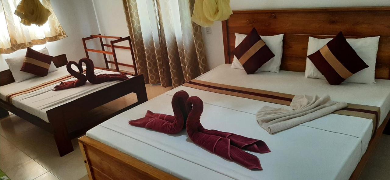 Treasure House Tourist Rest Hotel อนุราธปุระ ภายนอก รูปภาพ