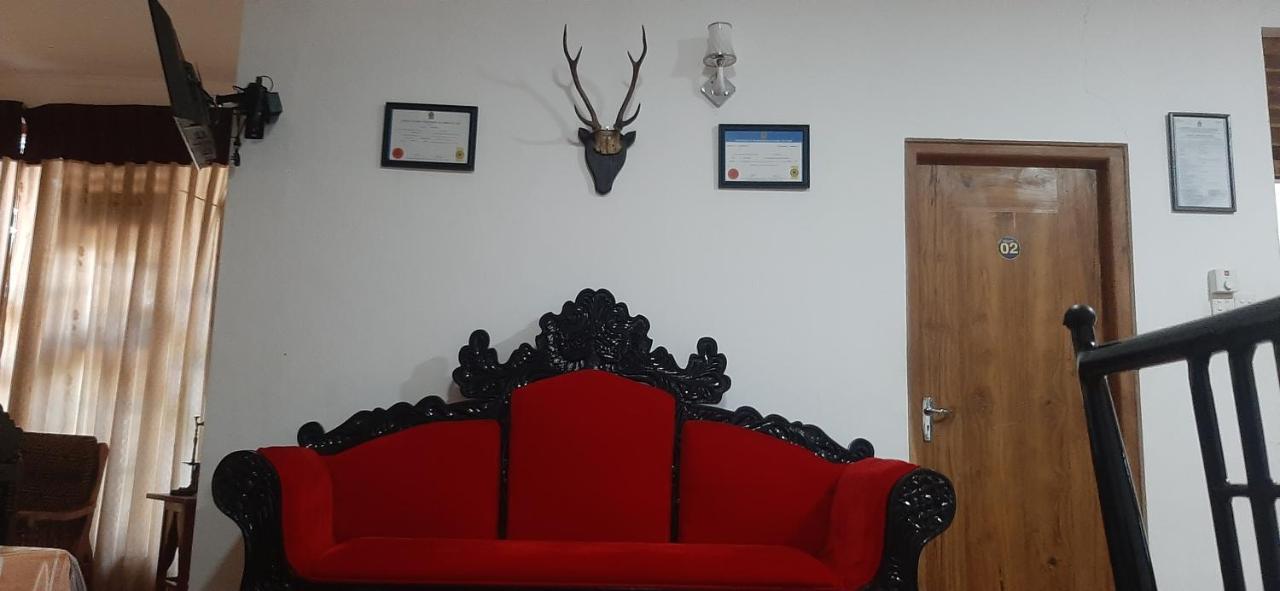 Treasure House Tourist Rest Hotel อนุราธปุระ ภายนอก รูปภาพ