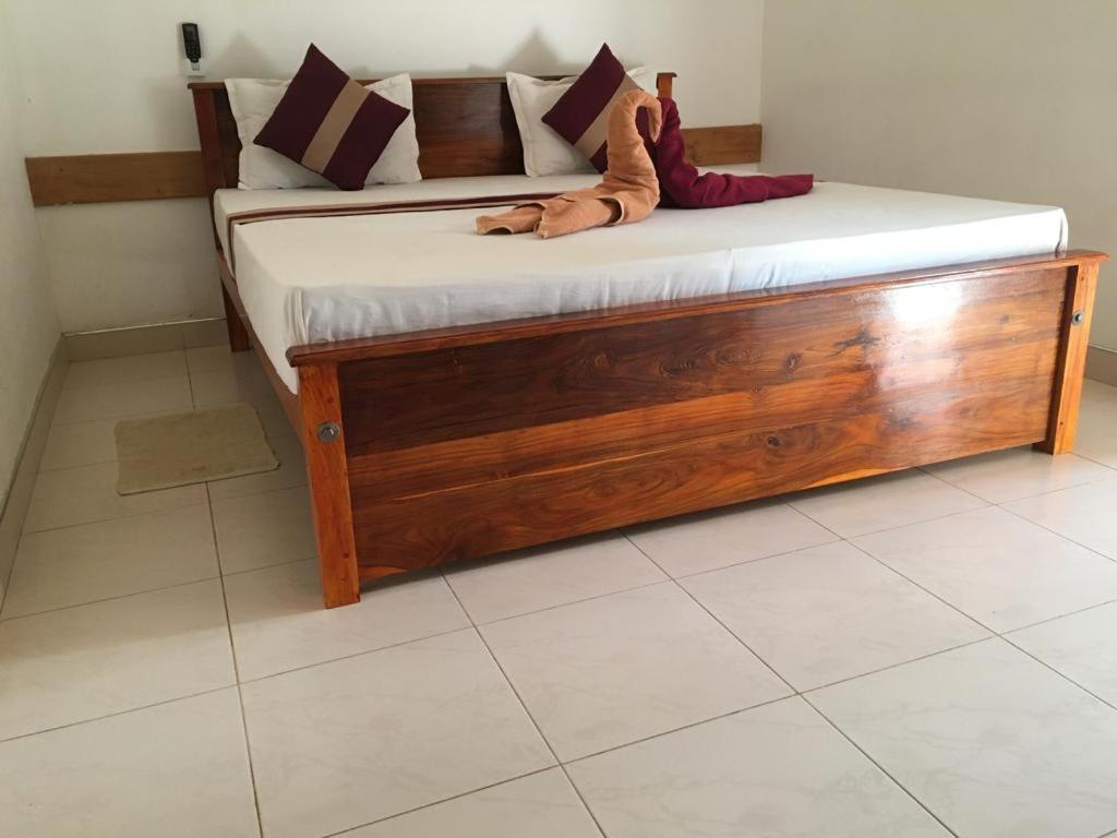 Treasure House Tourist Rest Hotel อนุราธปุระ ภายนอก รูปภาพ
