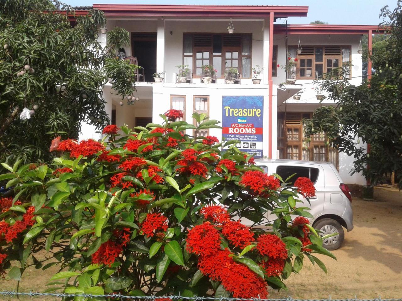 Treasure House Tourist Rest Hotel อนุราธปุระ ภายนอก รูปภาพ